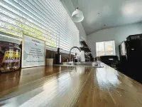 Mins to U of A, Comfortable Bed,  Pet Friendly!