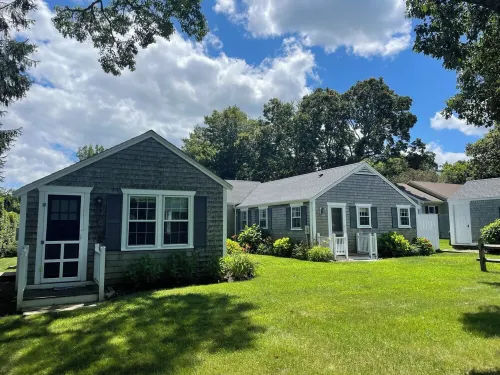 Private Home, Spacious Yard. Easy Access to Downtown Edgartown and Beaches.