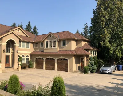 Private Luxury Retreat in Secured Oasis