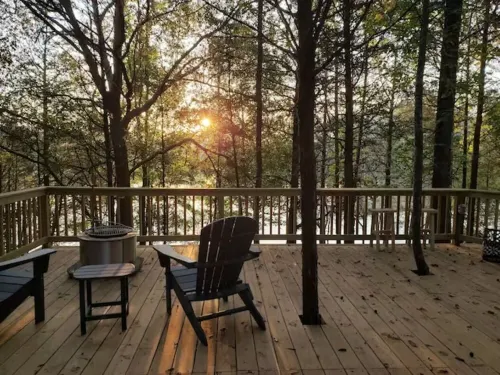 Offgrid Glamping At Private Lake Hotels in McCormick County