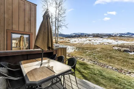 Condo in Snowmass Village Отели рядом с достопримечательностью «Snowmass Sports»