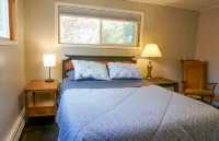 2500 SF Remodeled Cottage on a Quiet Lake in the Woods