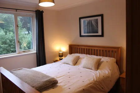 beautifully presented, well equipped, 2 bed cottage close to the sea.