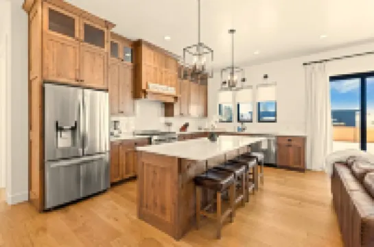 Modern Mountain 5Br Near Town and Targhee Shuttle