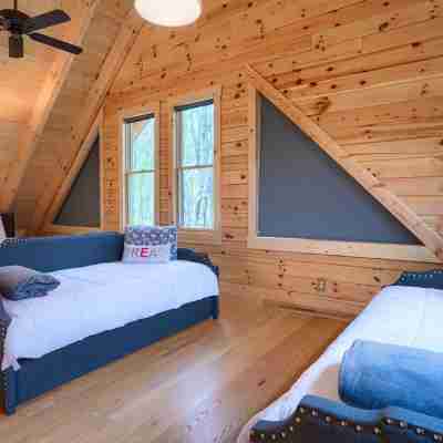 Secluded Cabin in Beautiful Hocking Hills Rooms