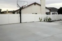 Entire home. Spacious. Basketball. Two Story. Backyard. Piano. 4 bedrooms. CSULB Antelope Valley Engineering Program 주변 호텔