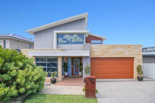 Entire Ocean View Shell Cove Mansion - Sleeps 16 guests 5 minute from the beach!