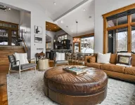 Four Seasons of Adventure! Don't Wait- Book Your Dream Stay Now. - 자쿠지
