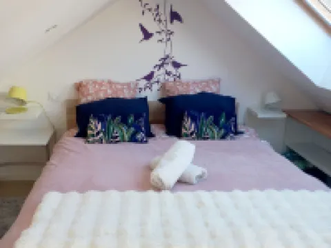 COUP de COEUR - Trés beau 2P avec grande Terrasse sur le PORT de ST Goustan Hotéis em Auray