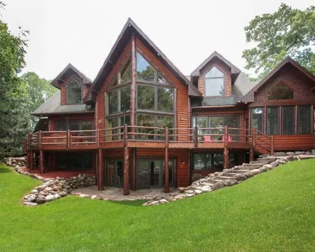 Luxury water home on Whitefish Chain of lakes Hotels in Crosslake