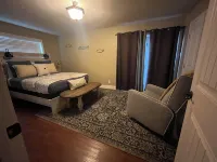 Escape to the Lake for a Hidden Gem. Magnificent lake side setting. Hotels in Gladewater