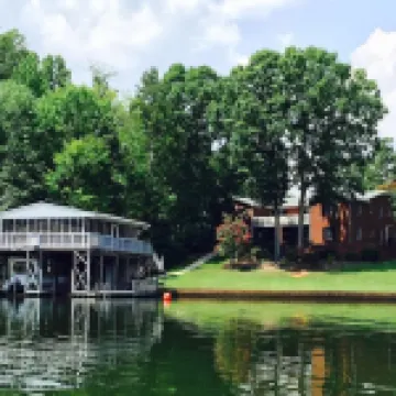 Get away from it all - Life is GOOD at the Lake!!