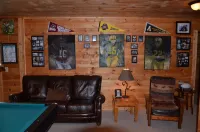 The B's Hive, 3 BR+Loft, 3-1/2 BA, Pool Table, Views