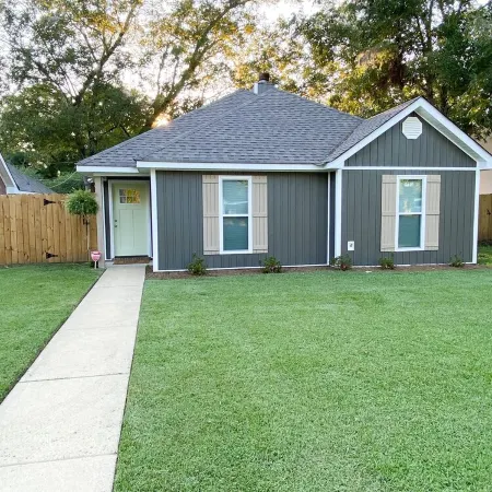 Two-Seventeen, a cozy Wetumpka home