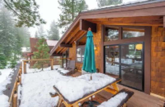 Roundridge Retreat - Dollar Point - Hot Tub - 2 Decks - BBQ - Fireplace