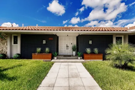 HEATED POOL WATERFRONT GULF ACCESS 4BR 3.5BA LUXURY FLORIDA HOME NEAR BEACH 🐬