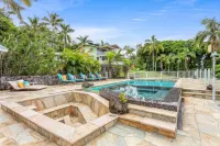 Kona Coast Original Beach Boys 9.5 acre Estate, Pool and Amazing Ocean Views