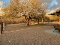 Quiet 3 acre Ranch Home with incredible mountain views!! - WiFi