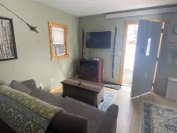 Great Quiet Location! Close to all the Attractions.