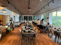 Shoji Lake Hotel