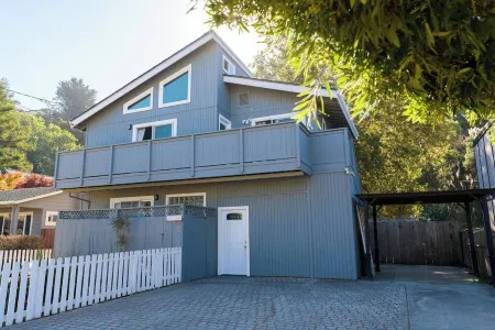 Charming Guest House in Aptos-3 Min Walk to Beach!+EV Charger.