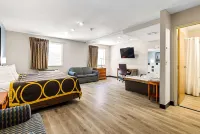 Super 8 by Wyndham Pittsburgh/Monroeville Hotels in Monroeville