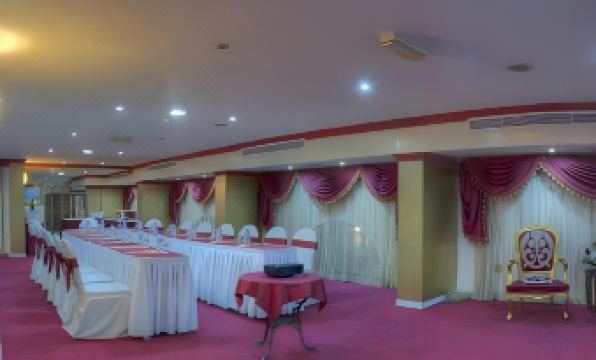 Al Maha Regency Hotel Suites - Managed by Aoudi Consultants