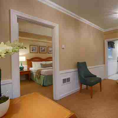 Carmel Bay View Inn Rooms