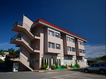 Chun Jing Hillview Villa