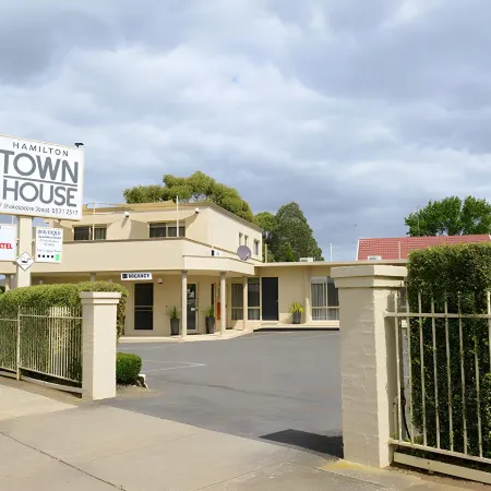 Hamilton Townhouse Motel