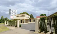 Hamilton Townhouse Motel Hotels in Hamilton