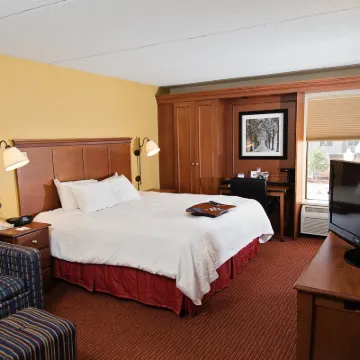 Hampton Inn Louisville-Airport (Fair & Expo Center) Hotels near Kentucky Derby