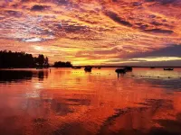 Sebago Lake, ME  Lakeside Hot Tub just renovated Hotels in Standish