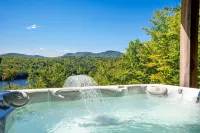 Lakeview & Ski -HotTub!FirePit! Theatre CloseToSki! Dog Friendly! Sleeps 12
