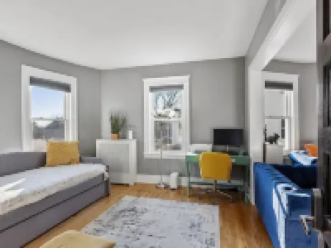 Luxurious 2 BD next to UMass sleep up to 8 with Gym ウースターのホテル