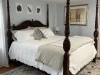Large Charming Historic House close to Beaches Hotels in Clinton