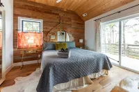 Waterfront Treasure - Main WIE House