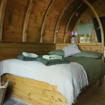 Warwickshire Woodland Glamping Cabin - Oak Отели рядом с достопримечательностью «Уорикский замок»