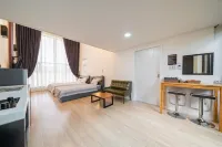 Gangneung Gyeongpo Rosa Pool Villa