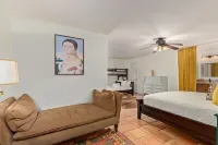 Casa Blanca - Enjoy Heated Pool- upon request ベネディクティン大学 - メサ周辺のホテル