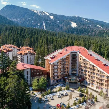 Persey Flora Apartments