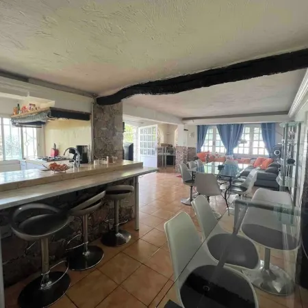 Large Panoramic Villa Retreat Отели в г. Биот