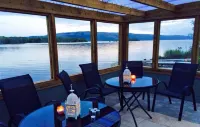 Executive Lakeside Lodge at Mullans Bay
