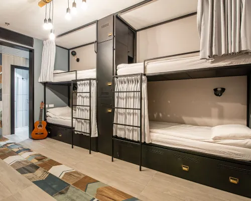 The Spot Hostel Hotels near شاطئ غوردون