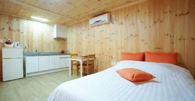 Gotjawal Geomunoreum Pension Hotel in zona Geomunoreum