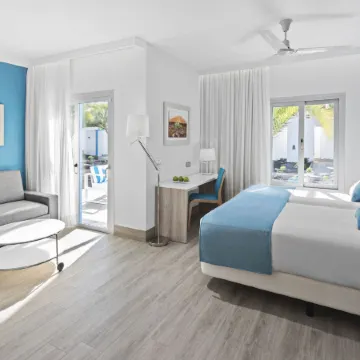 Elba Lanzarote Royal Village Resort Отели рядом с достопримечательностью «Пляж Фламинго»