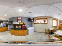 Econo Lodge Inn & Suites I-35 at Shawnee Mission Hotels in Overland Park