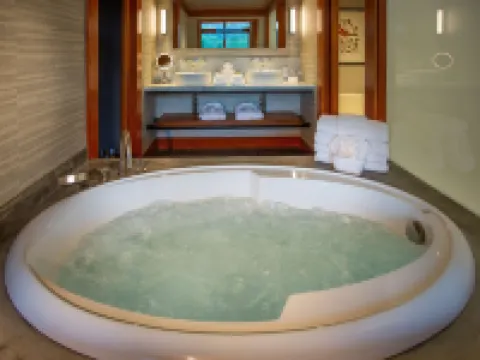 Willows Lodge Hotels in King County