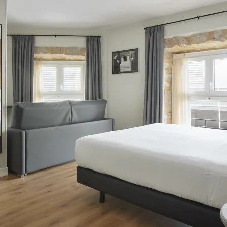 Hotel Arrizul Beach Отели рядом с достопримечательностью «Морской музей»