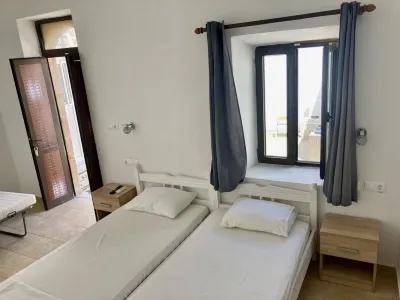 Pals Studios Lindos Hotels near Lindos Acropolis